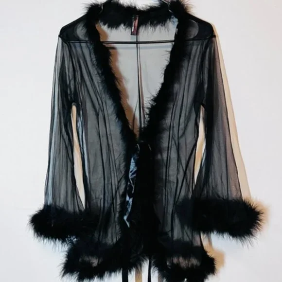 See through Robe - Picture 3 of 3